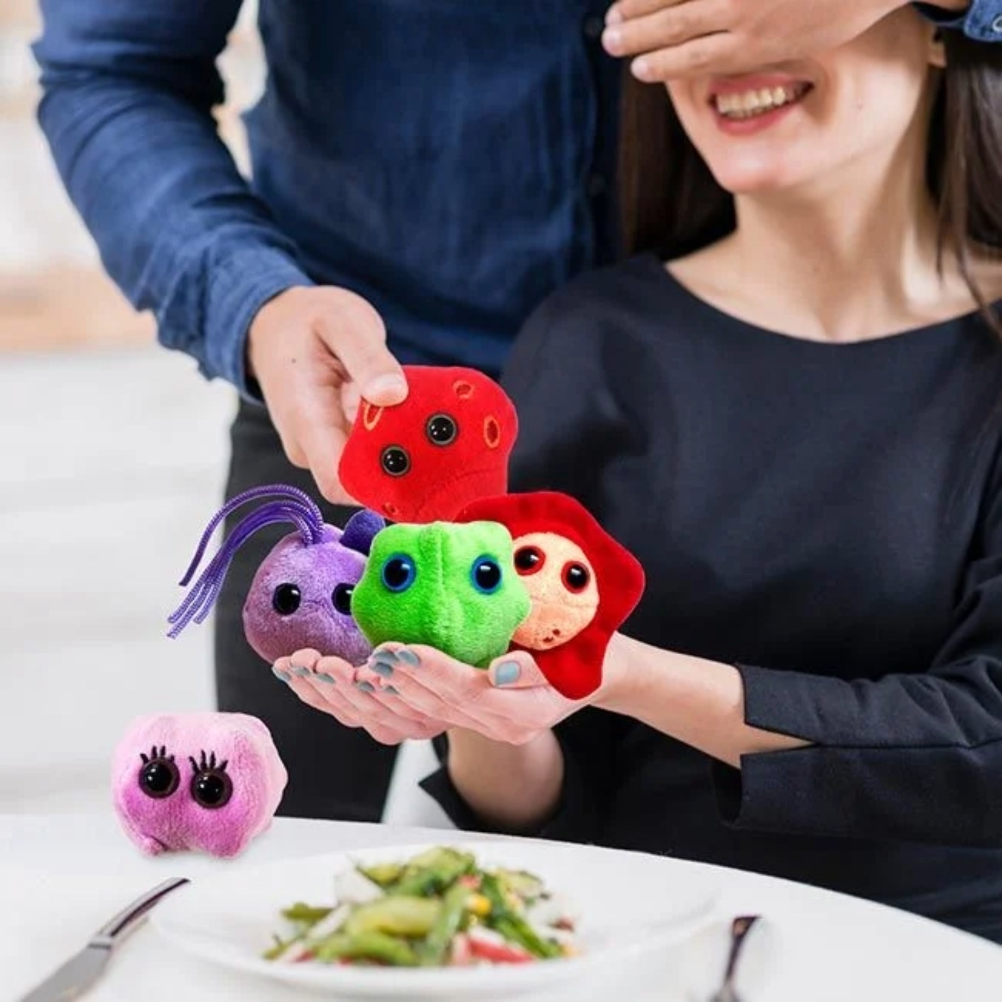 giantmicrobes